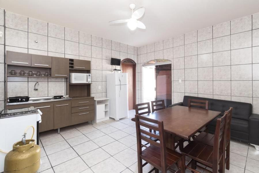 Residencial Ipe Amarelo Apartment Bombinhas Exterior photo