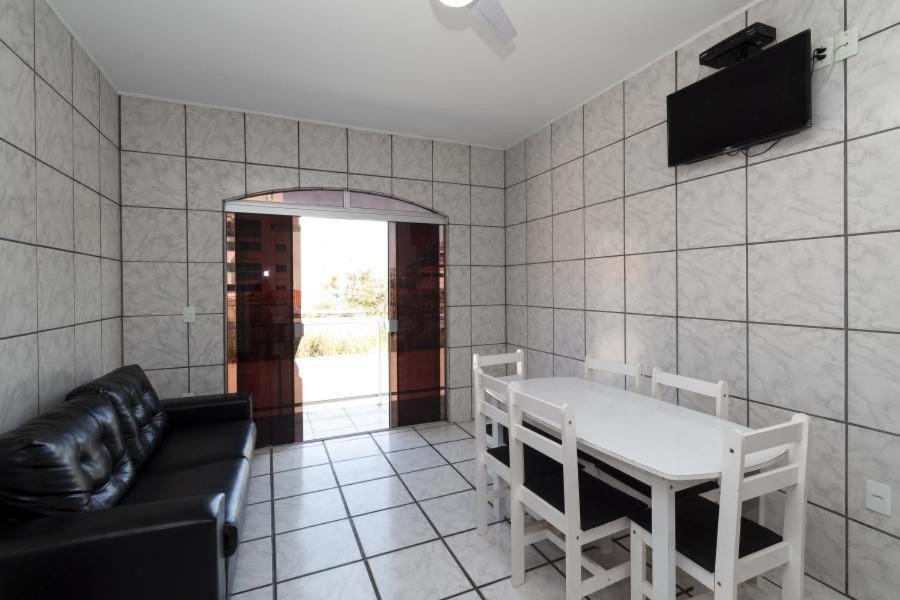 Residencial Ipe Amarelo Apartment Bombinhas Exterior photo