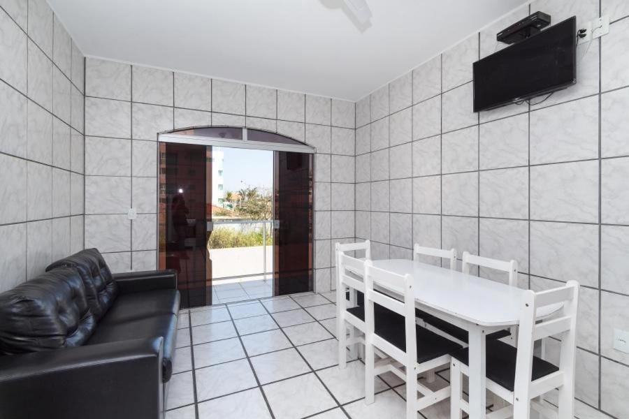 Residencial Ipe Amarelo Apartment Bombinhas Exterior photo